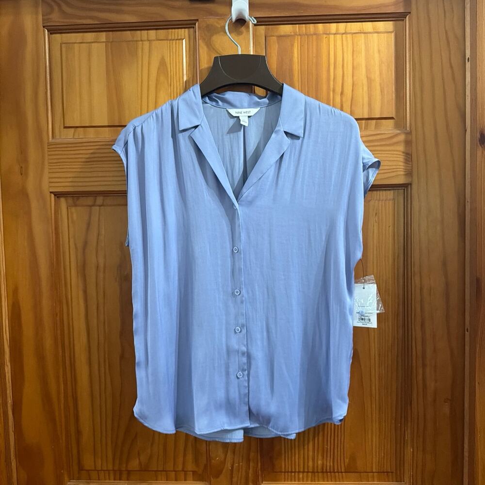 Nine West Women's Blue Short Sleeve Button Down Blouse Size M